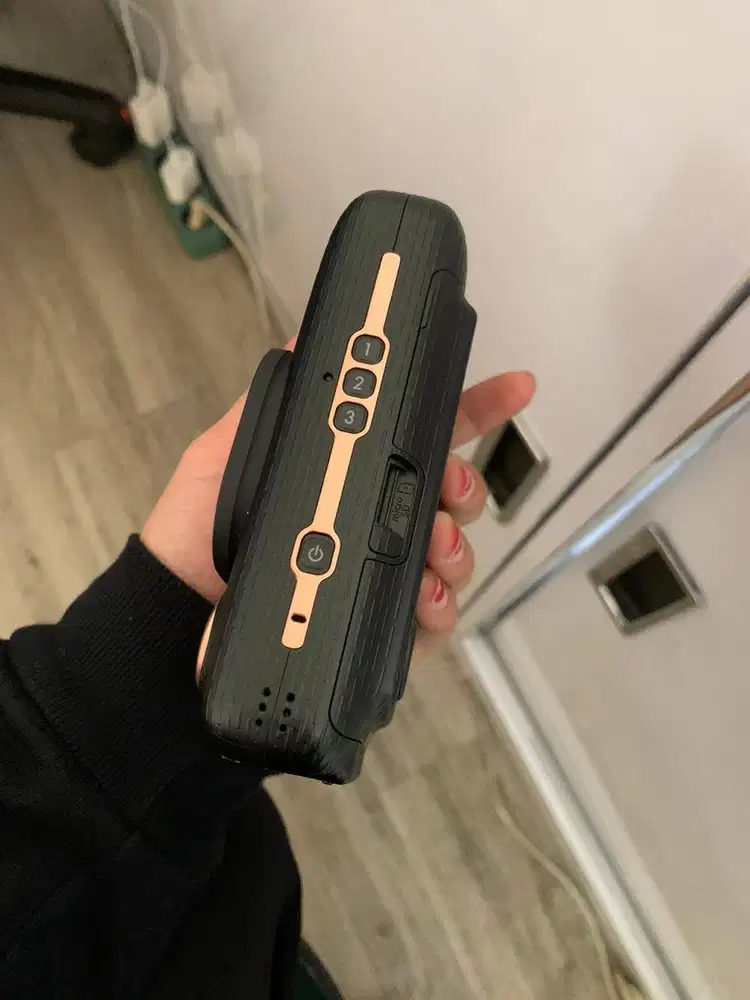 FUJIFILM INSTAX MINI LIPLAY POCKET 22