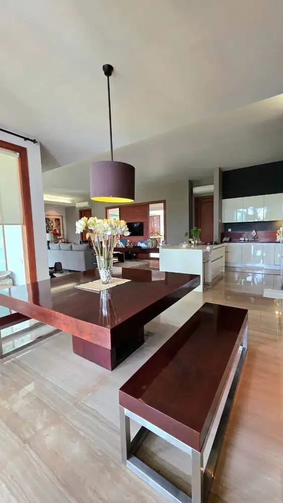 Dijual Rumah Mewah Pakuwon Indah Ada Sky Garden View Golf Siap Huni