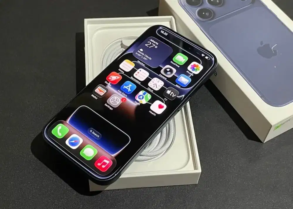 Iphone 17 pro 256 resmi Indonesia kondisi bh 100% cc 15