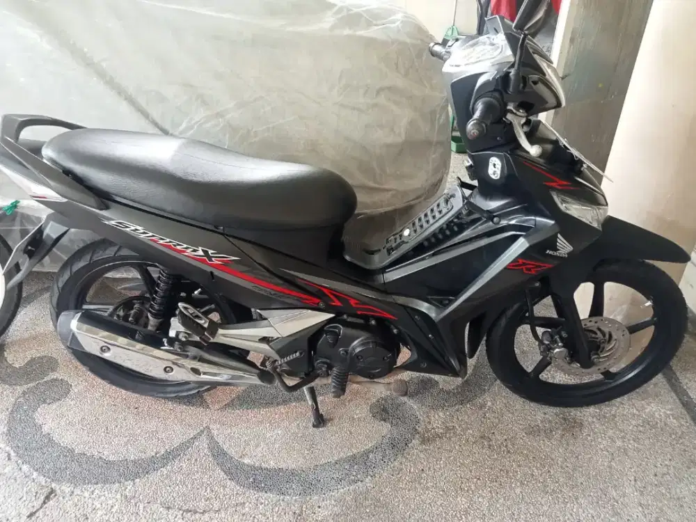 Jual spd mtr supra x 125 cc barang super istimewa  tinggal pakai aja
