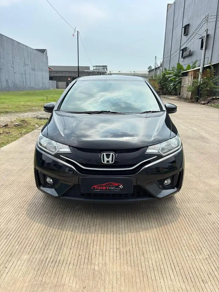Honda Jazz 1.5 S CVT 2017 Automatic ( Hitam Metalik )