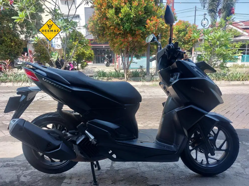 (DP 300 Rb)‼️ Vario 160 CBS Keyless Hitam 2023 Cash & Kredit