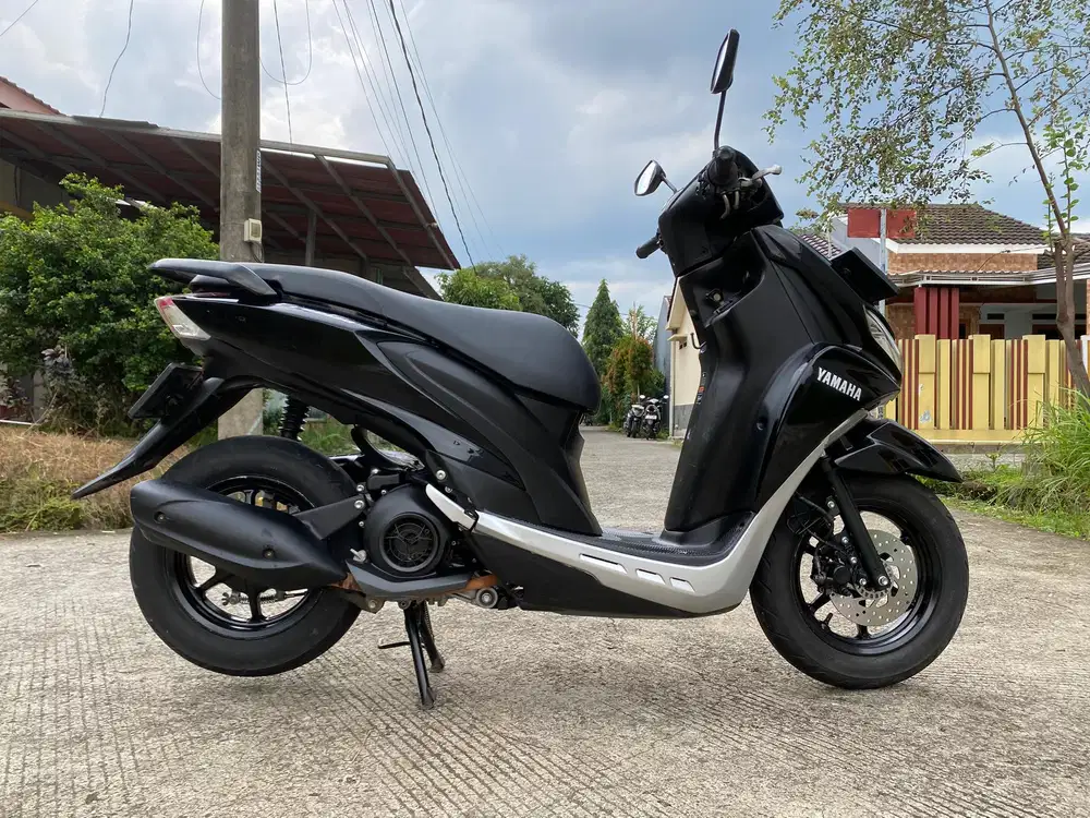 58@: DP :950RB B DEPOK FREEGO125CC HITAM