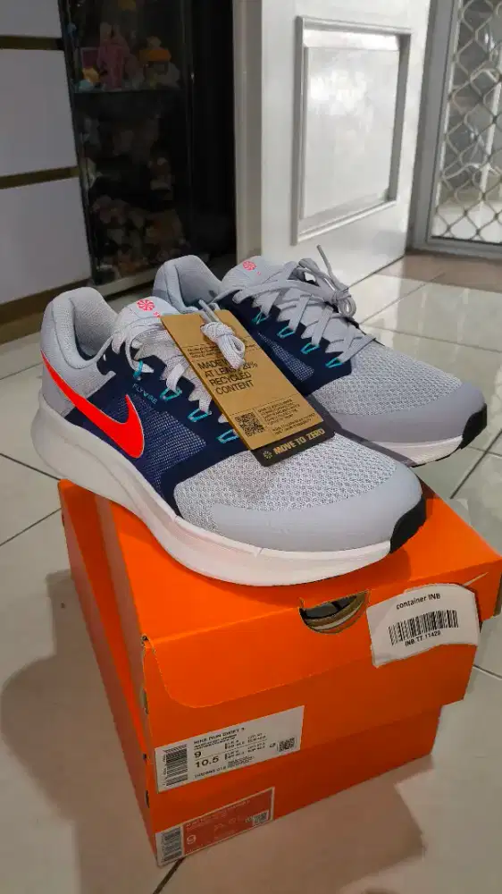 Nike Sepatu Running Pria / Nike Run Swift 3 / Model DR2695-012