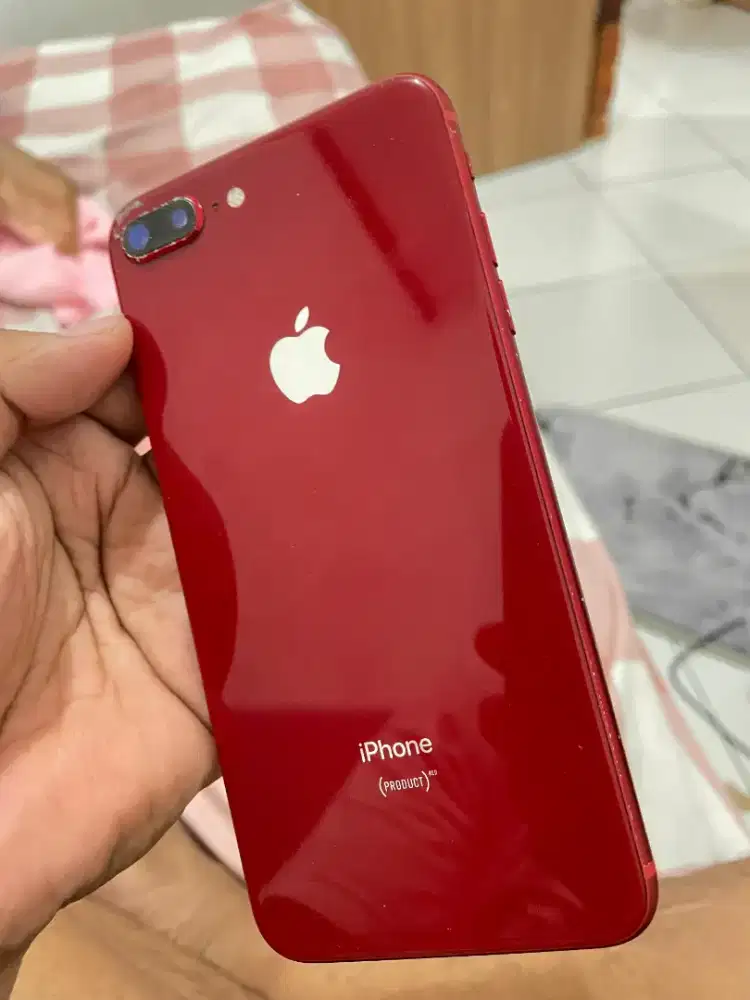 Dijual iPhone 8+