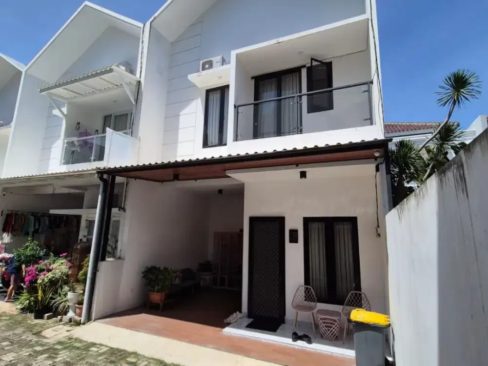 rumah modern cantik ada rooftop di jakarta selatan - pr 17353