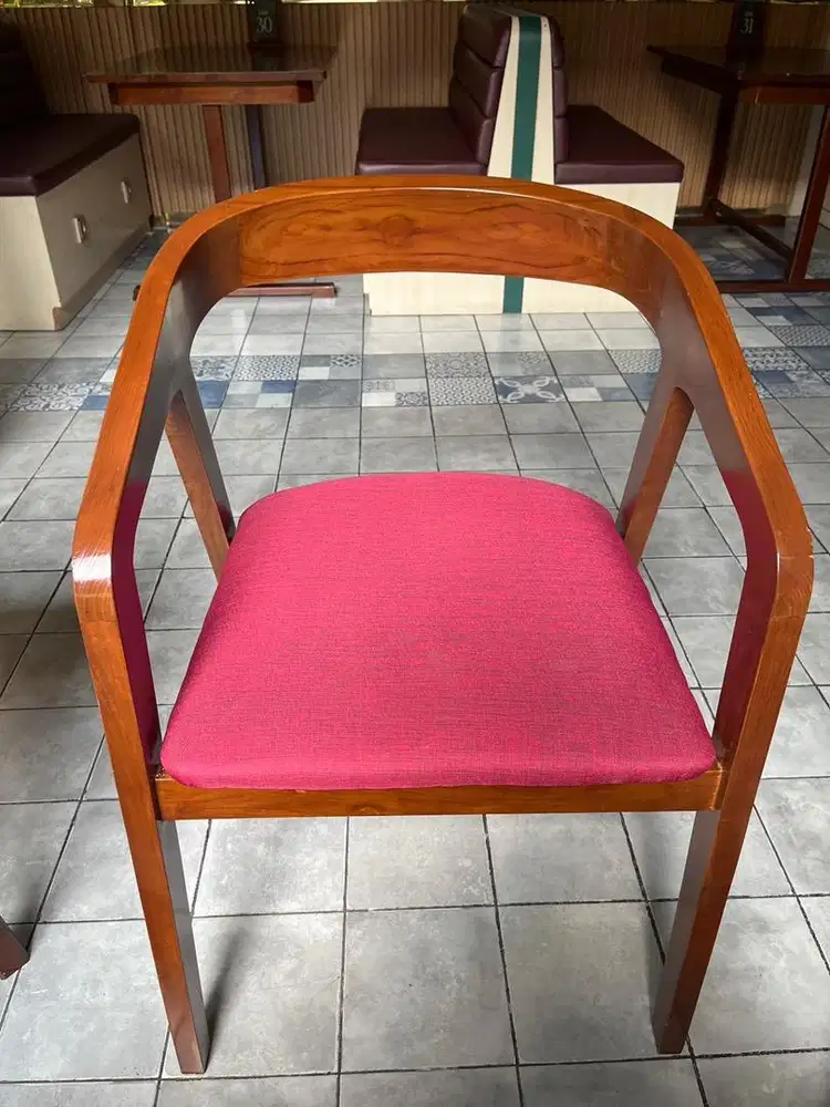 Kursi Jati cocok untuk cafe,resto dan office
