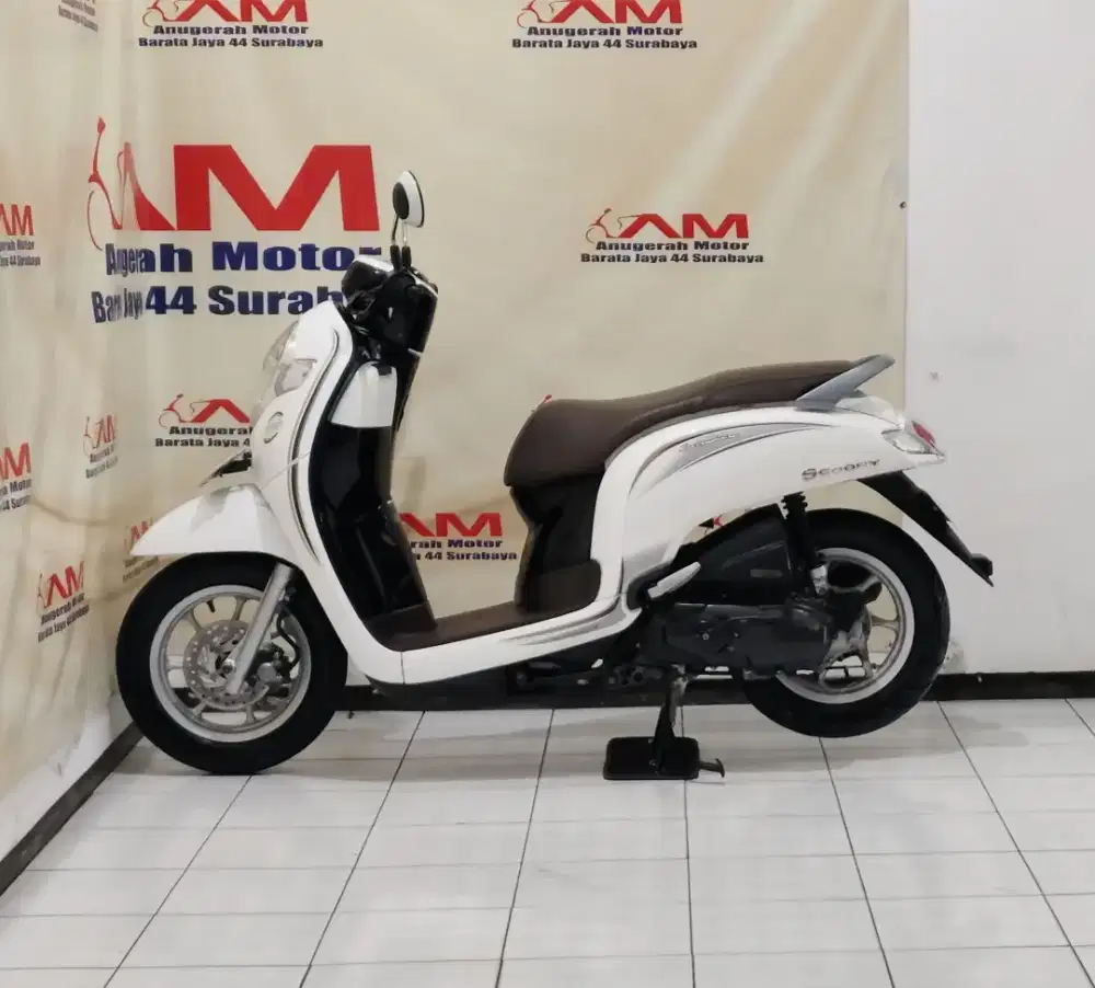 Ready scoopy stylish Tahun 2018 warna putih