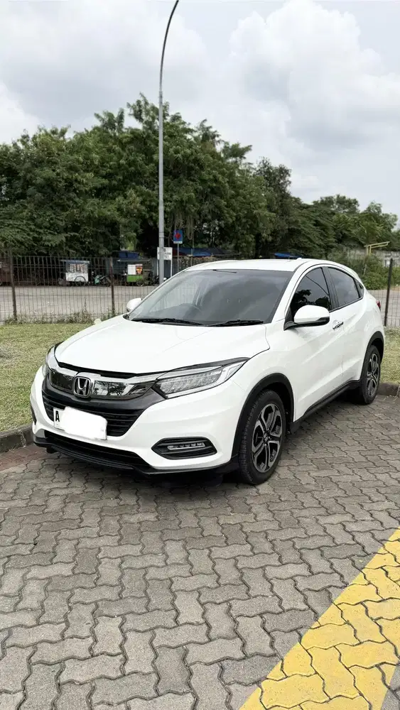 Honda HRV SE 2019 Putih SUV Termantap