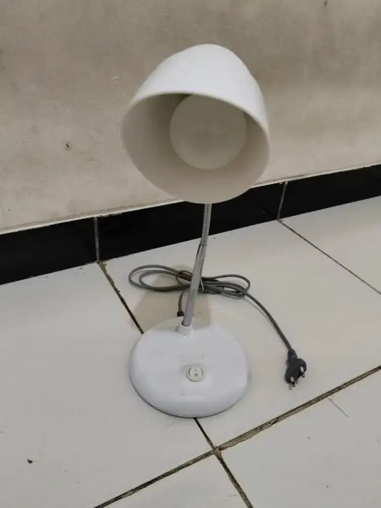Lampu Belajar Atau Lampu Baca