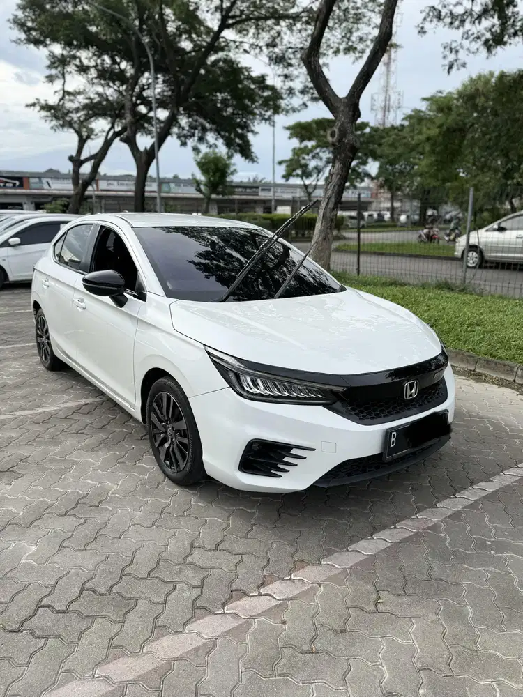 City Hatchback RS 2021 Putih KM 40 ribuan Terawat