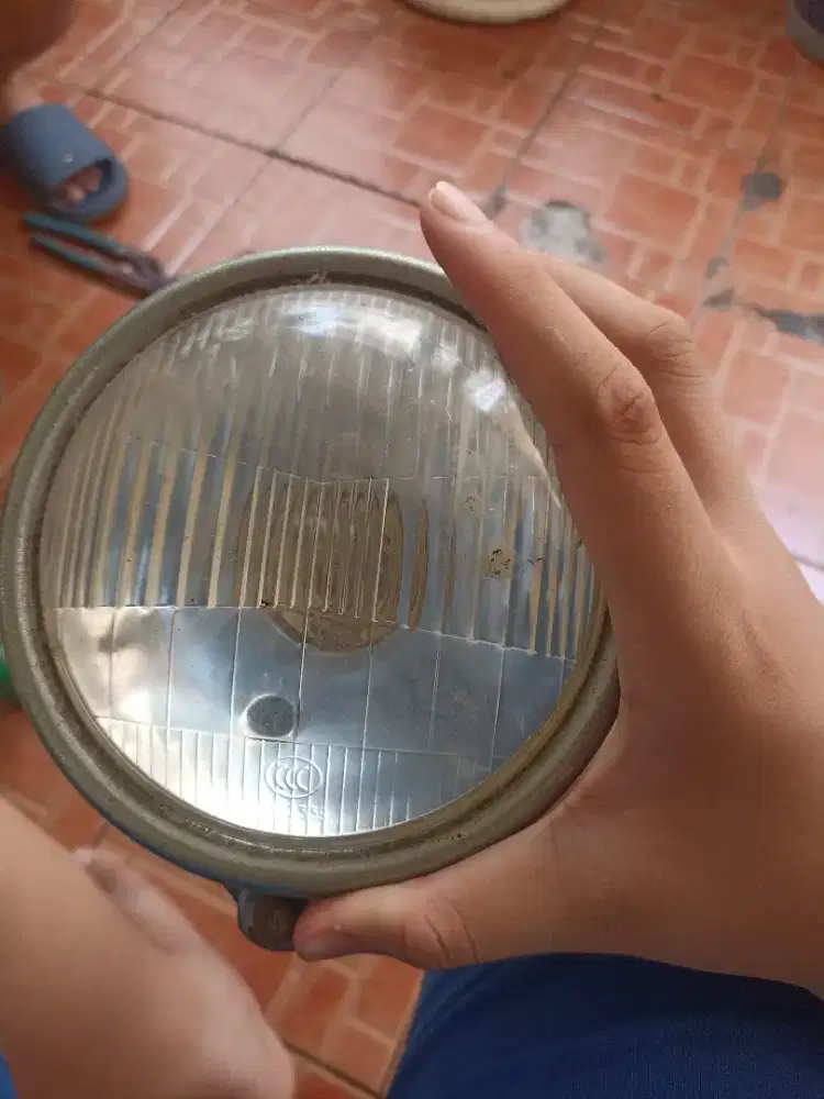 Lampu depan bekas variasi cb/dll
