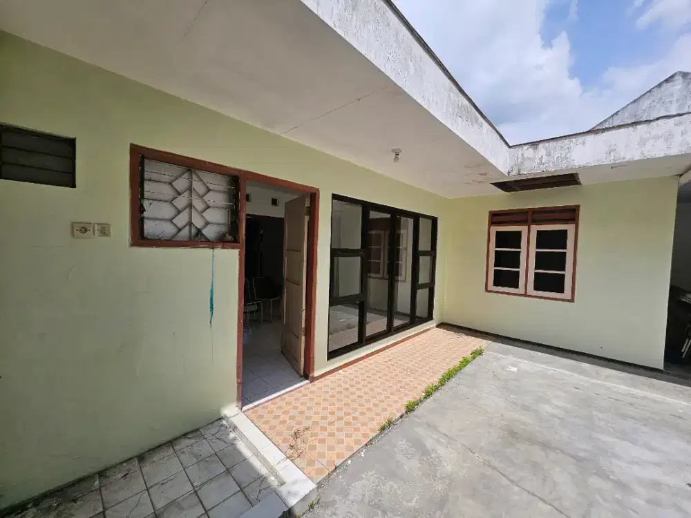 ART/ Pembantu malang