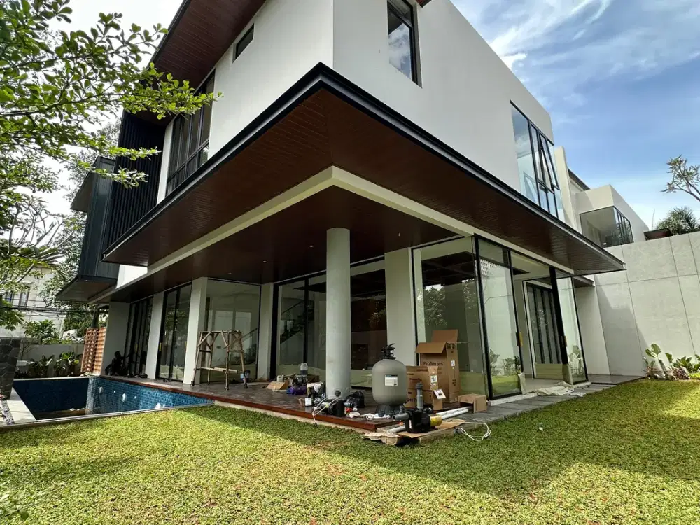 Rumah Baru Desain Modern Tropical di Kemang Jakarta Selatan