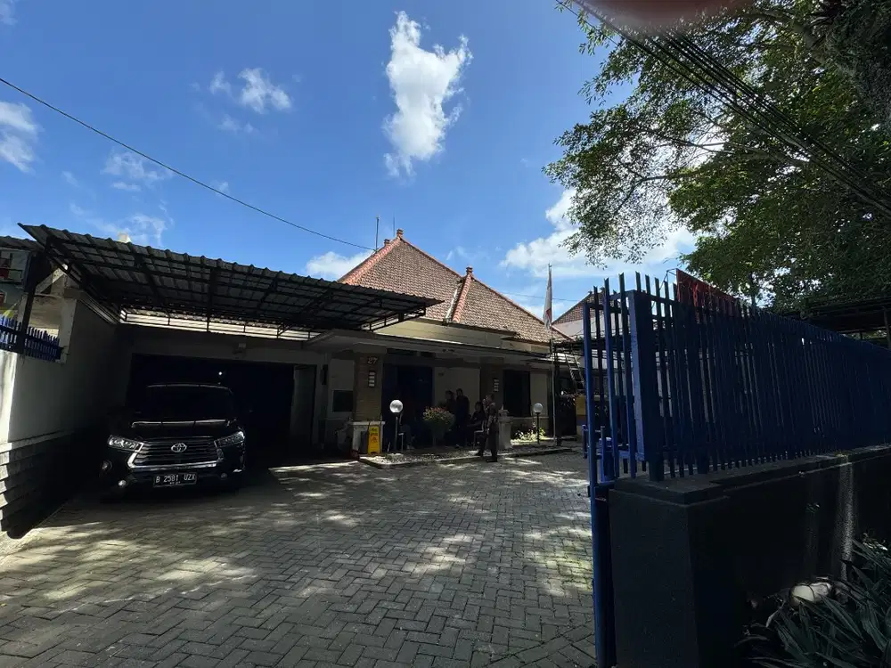 Rumah Aesthetic untuk Cafe/ Kantor Oro Oro Dowo Malang