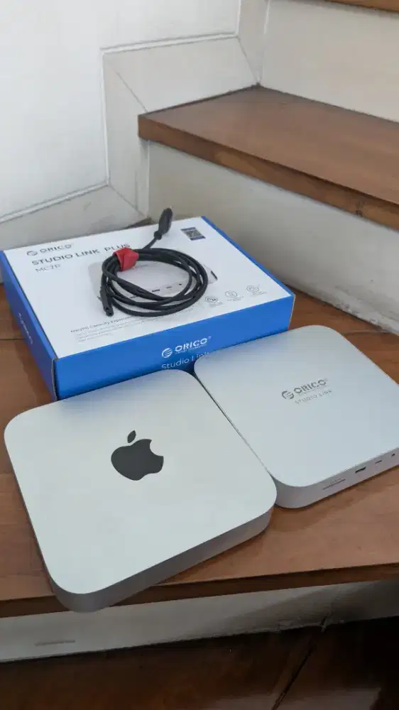 Mac mini M1 8 / 256 Docking link orico