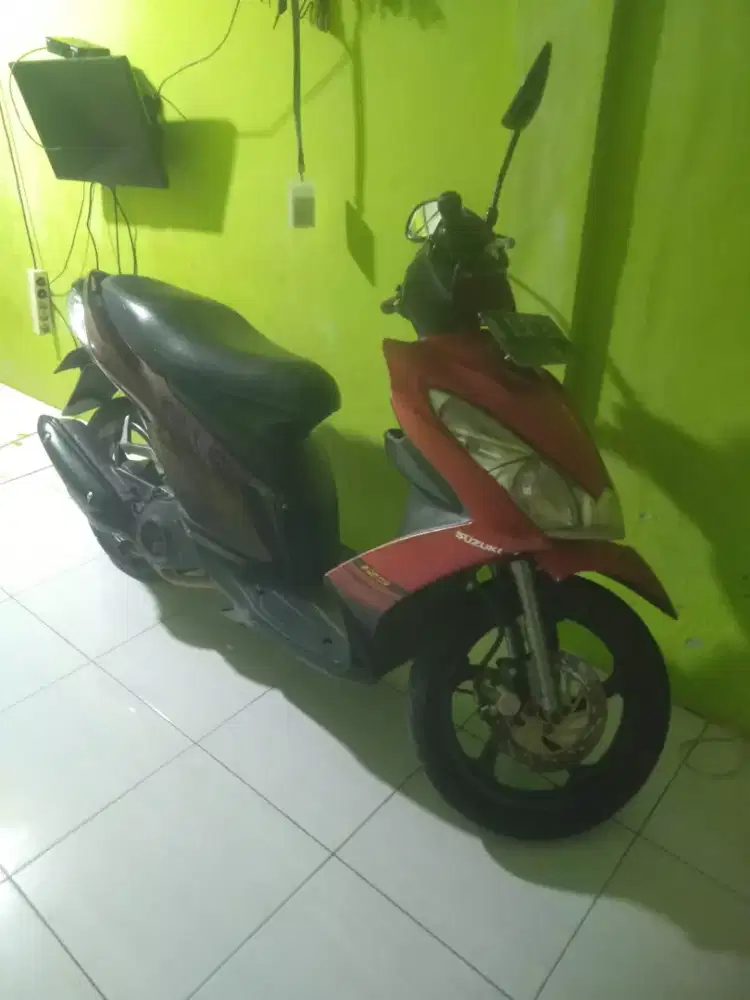 jual motor Suzuki skydreve merah 2010