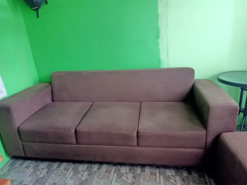 Sofa panjang dan pendek bekas