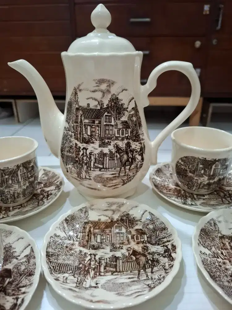 Tea Set Teko Cangkir Keramik