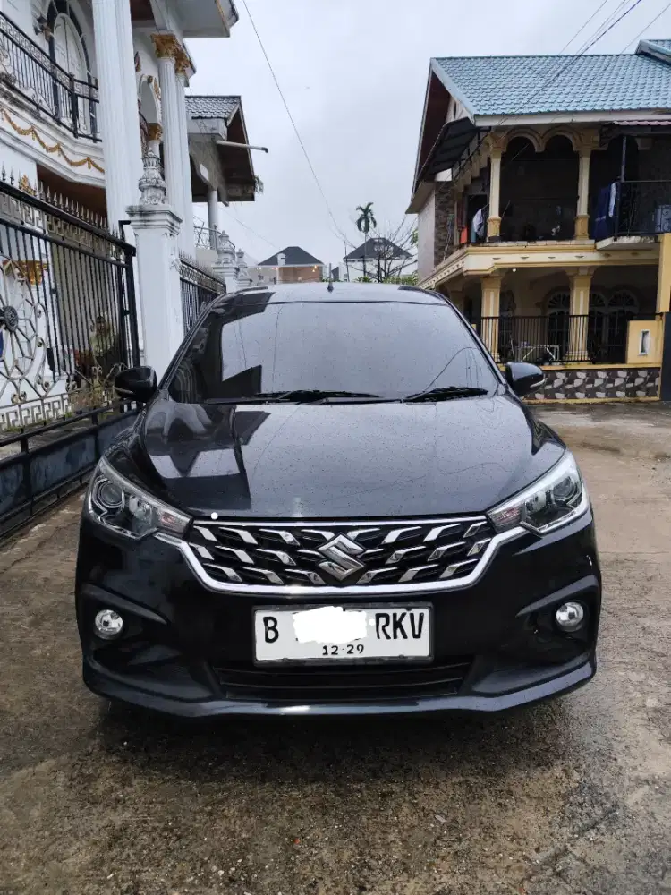 Mobil Keluarga Ertiga GX Hybrid 2022