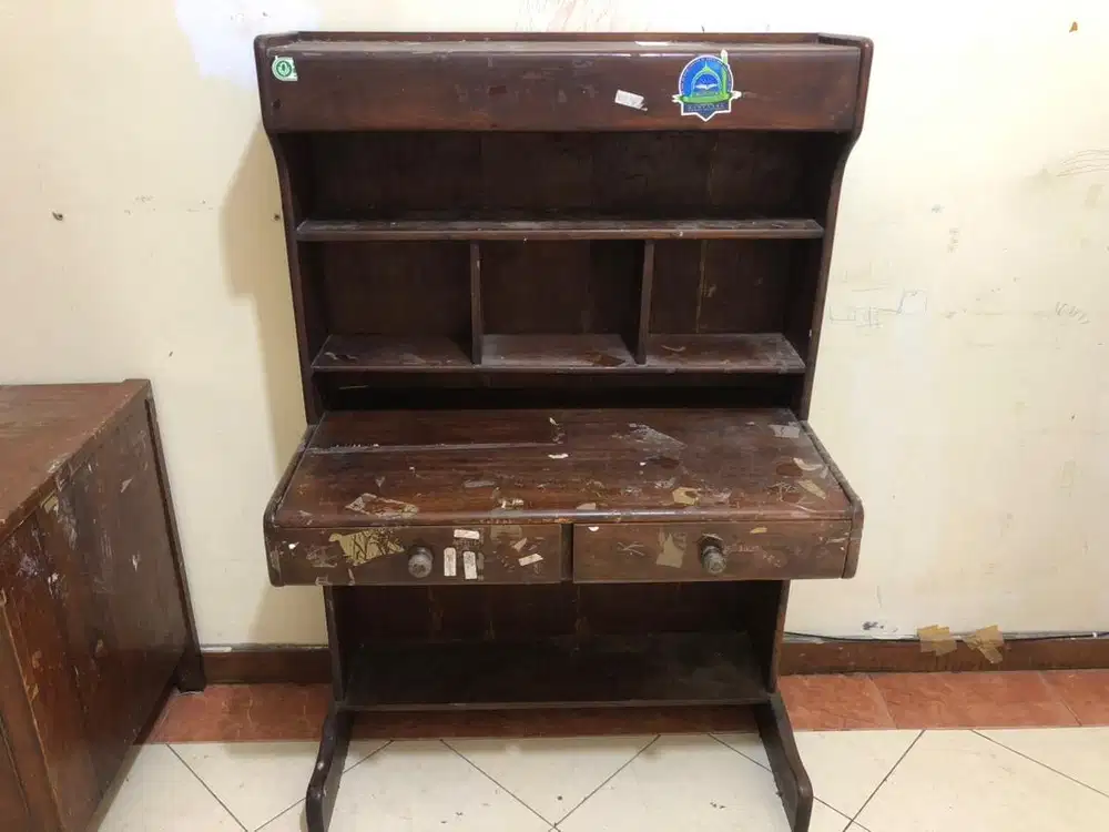 Lemari Belajar Kayu Jati Asli