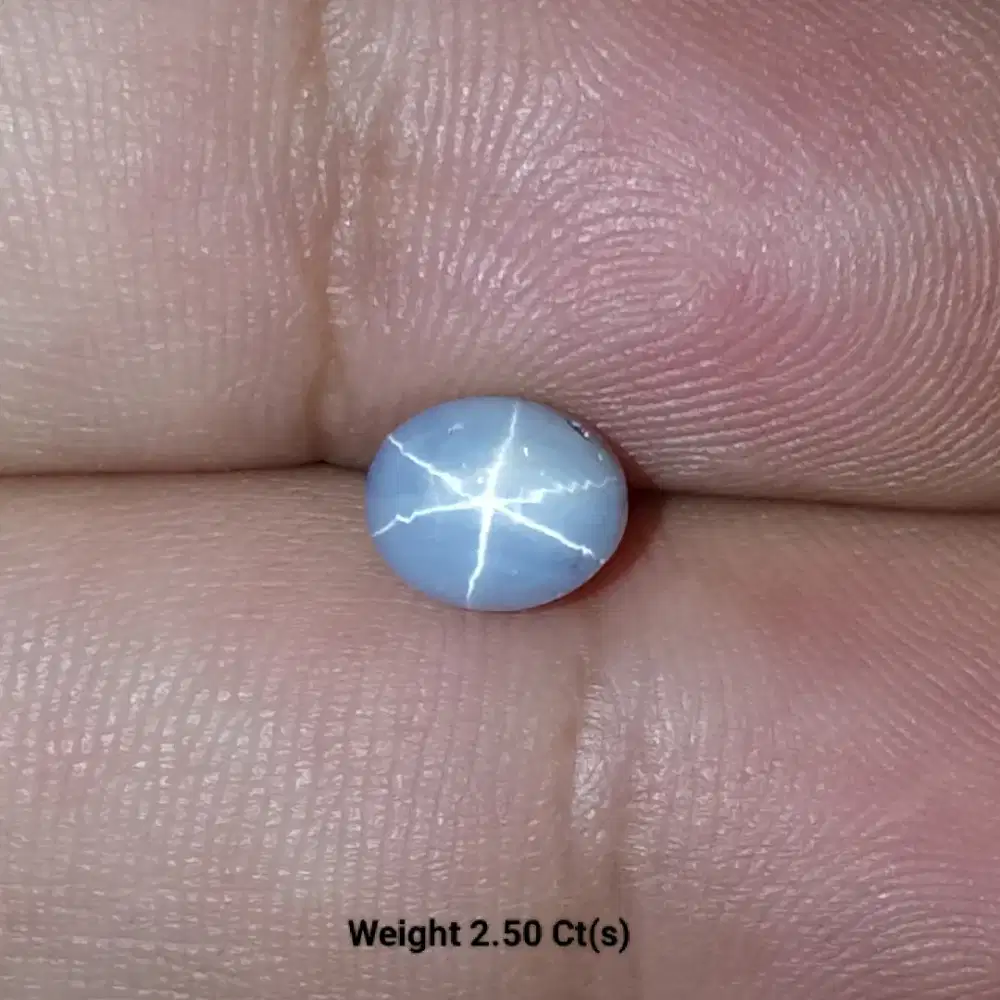Natural Blue Star Sapphire 
2.50 Ct • Unheated • 6 Rays Flashing