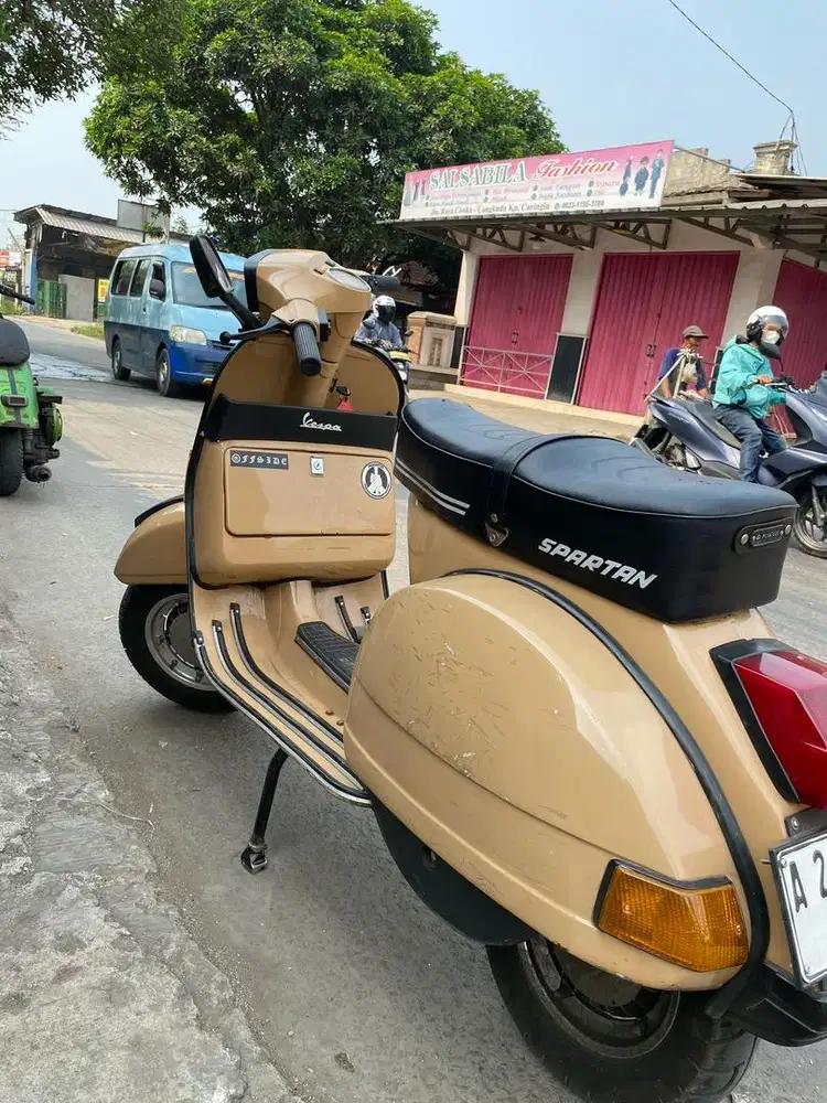 Vespa klasik PS 150