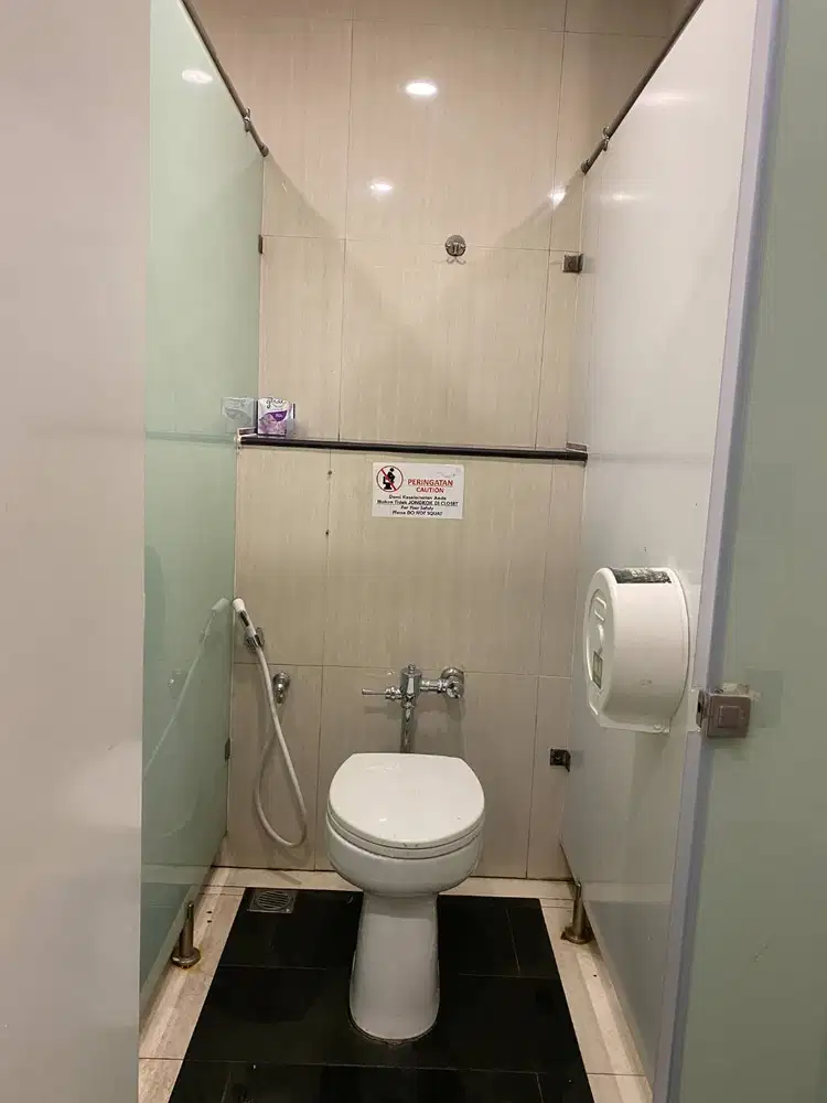 KONTRAKTOR | Pasang Partisi Kamar Mandi