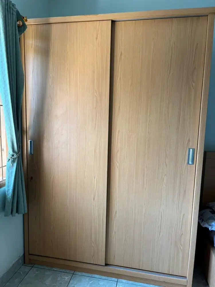 Lemari Pakaian Sliding | Kondisi Bagus
