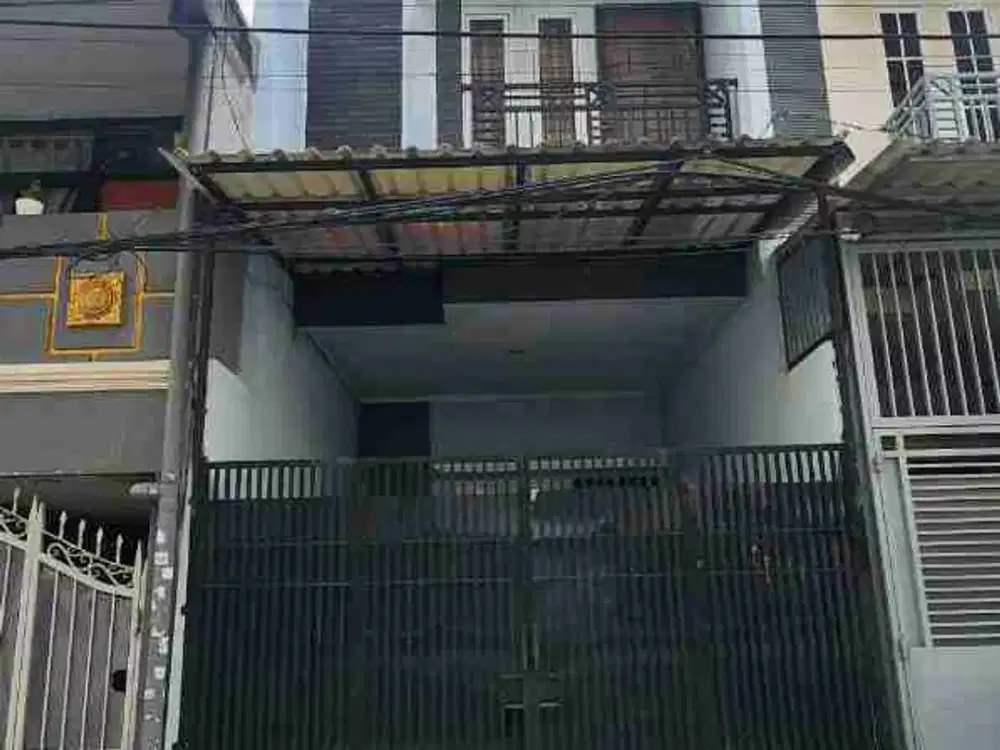 RUMAH 3 LANTAI DI JL HEMAT 3 GROGOL PETAMBURAN JAKARTA BARAT