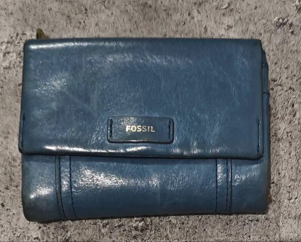 Dompet lipat Fossil