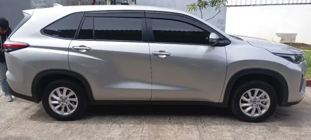 Sewa mobil khusus tahun baru 2026