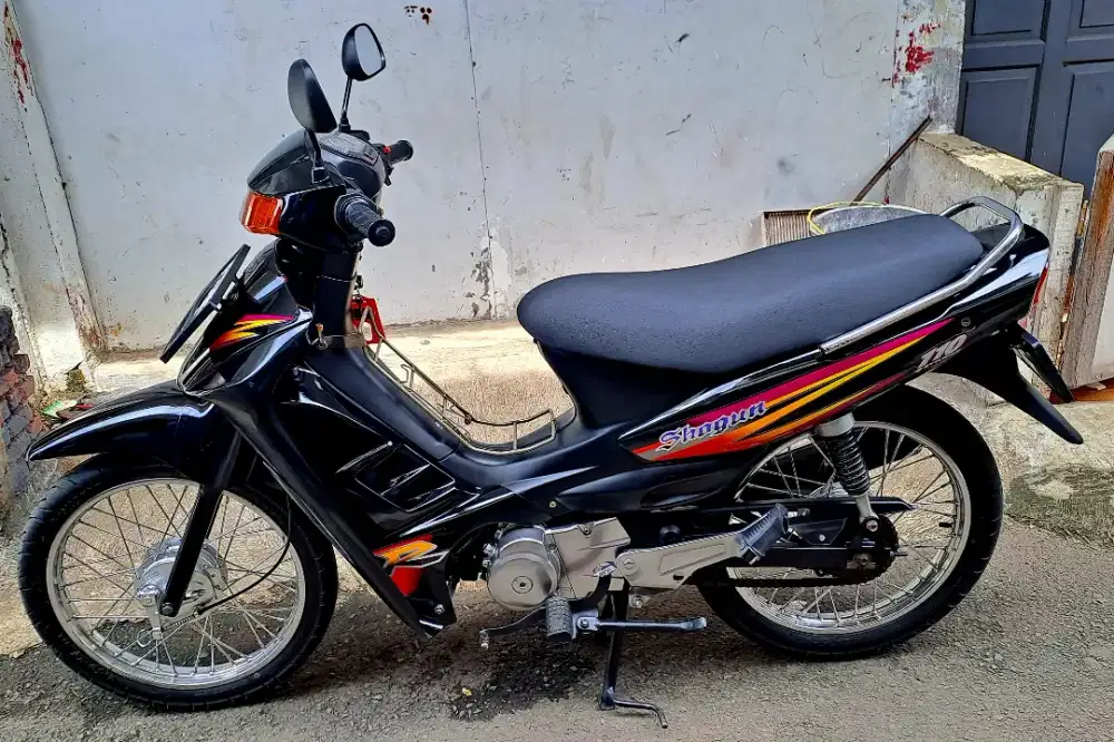 Suzuki Shogun R / Shogun Kebo