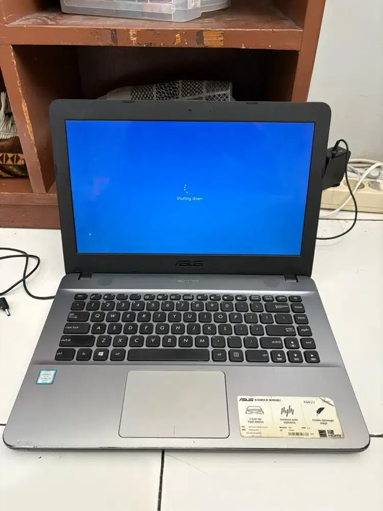 Laptop ASUS X44IU