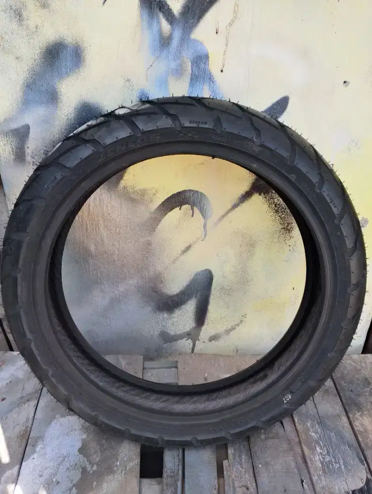 Ban tubeless ring 17 Zeneos Turino