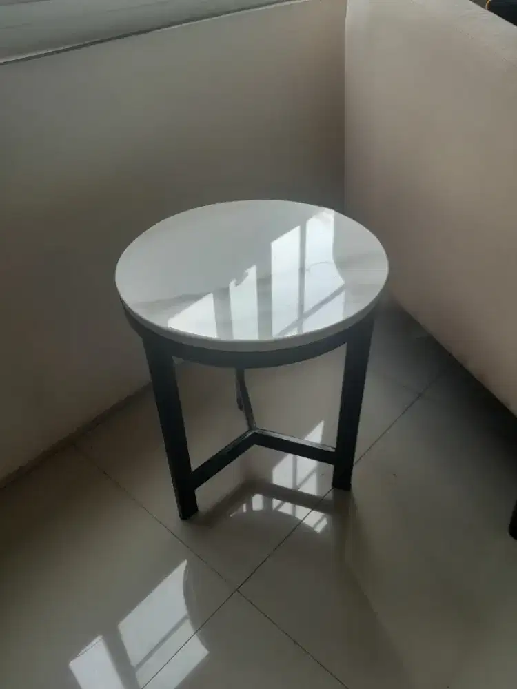 Dijual side table