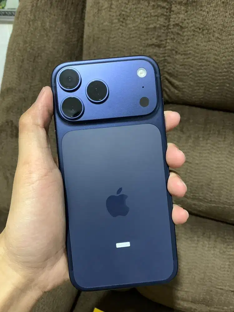 Iphone 17 Promax 256gb deep blue - fast selling