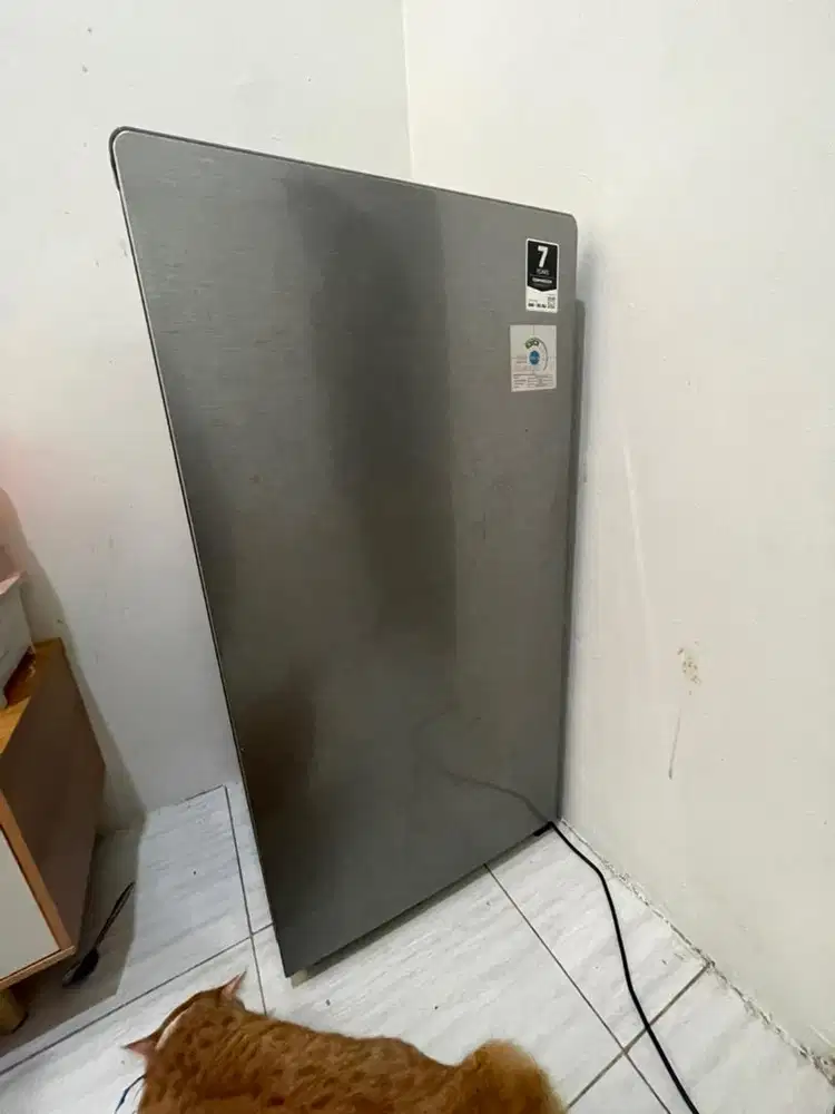 Dijual kulkas apa adanya