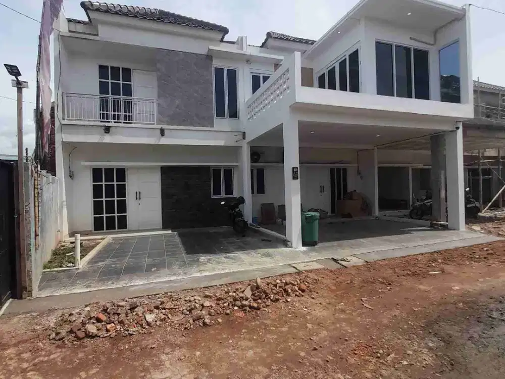 Rumah cluster type 2 lantai dinding bata merah dekat LRT Jatibening