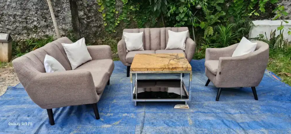 Sofa Informa 221 Set Meja Resin Berat