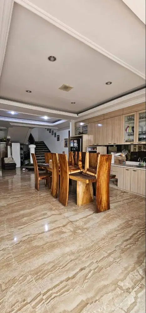Dijual Rumah Strategis, Lift, Dekat Jl Metro Pondok Indah Jaksel 17175