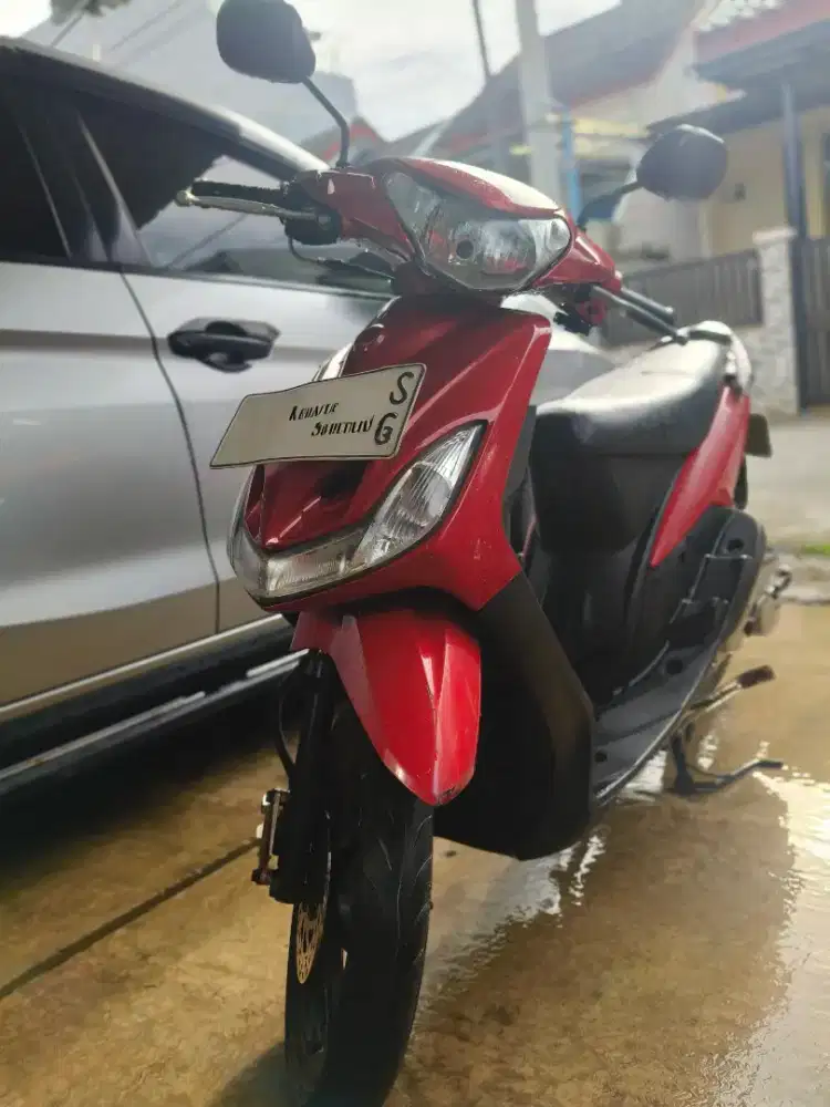 Jual motor Mio warna merah