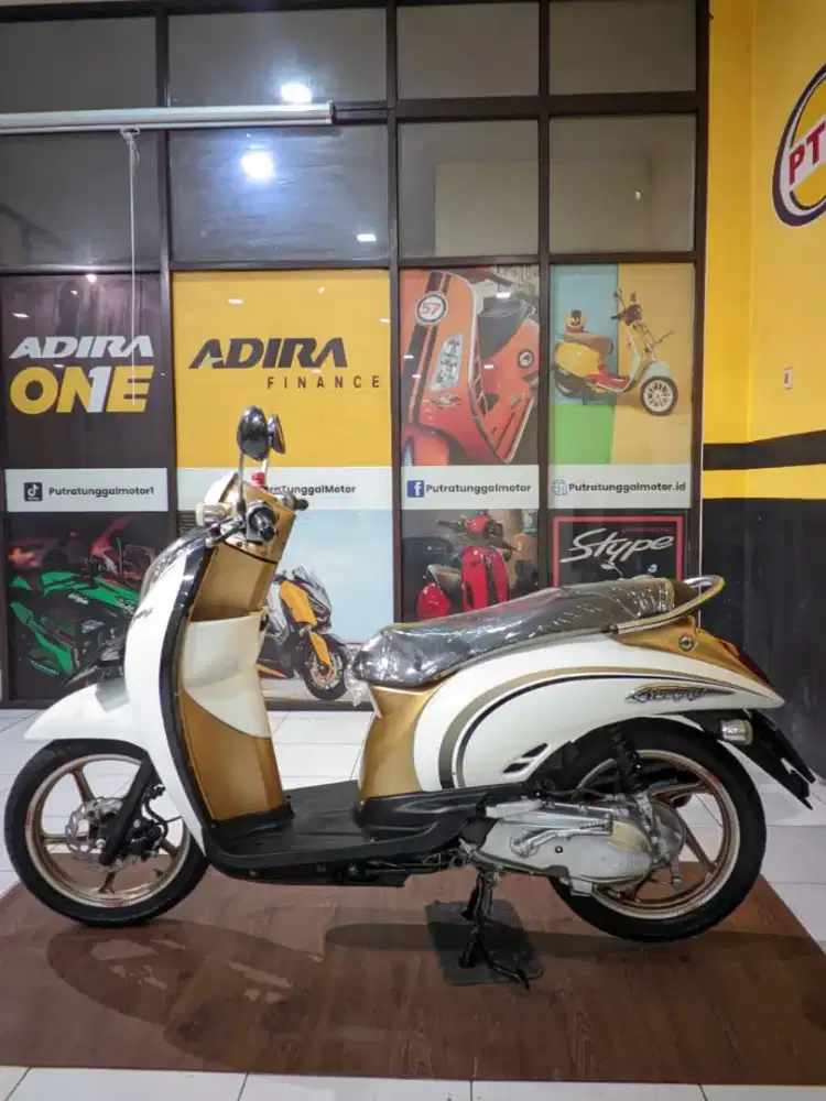 SCOOPY OLD TAHUN 2012( PUTRA TUNGGAL MOTOR)