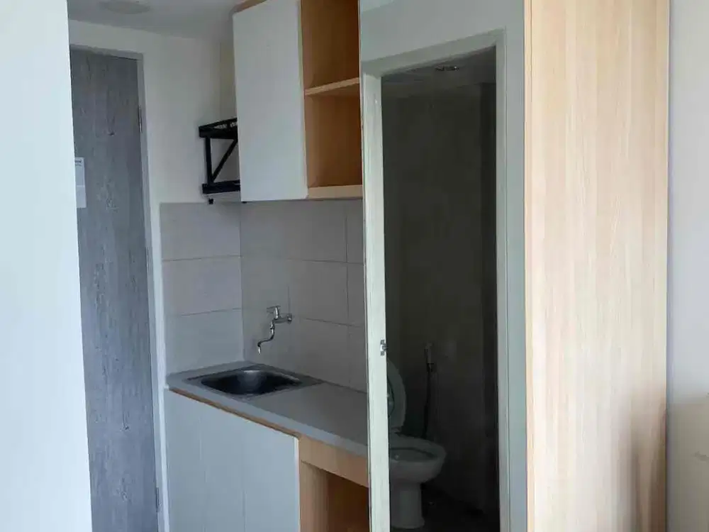 Disewakan Apartemen osaka Riverview pik2 studio furnish 15jt/thn