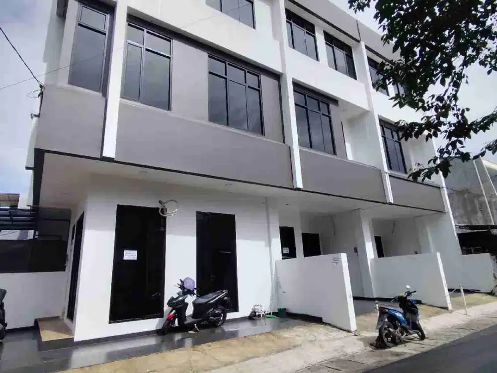 Rumah Semi Ruko 3,5 Lantai Kemayoran Jakarta Pusat