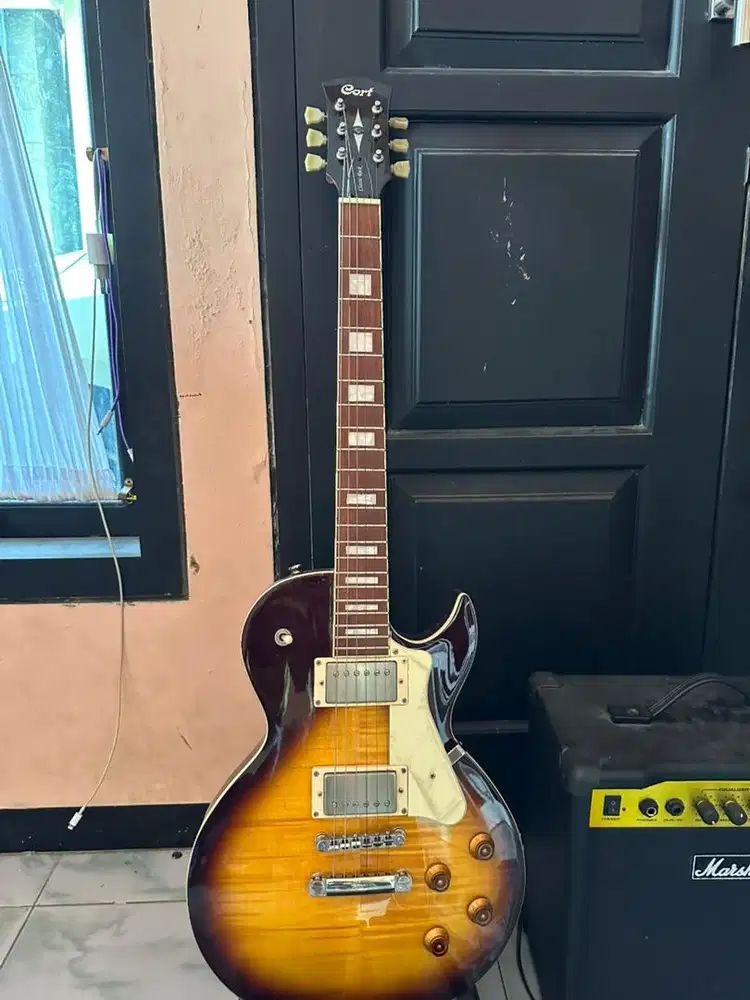 Gitar elektrik merk CORT CR250, Ampli marshall 8'' , efek nux mg-300