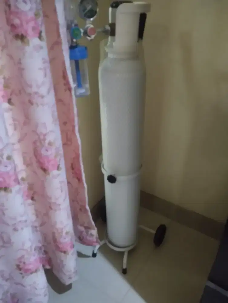 Tabung oksigen bekas