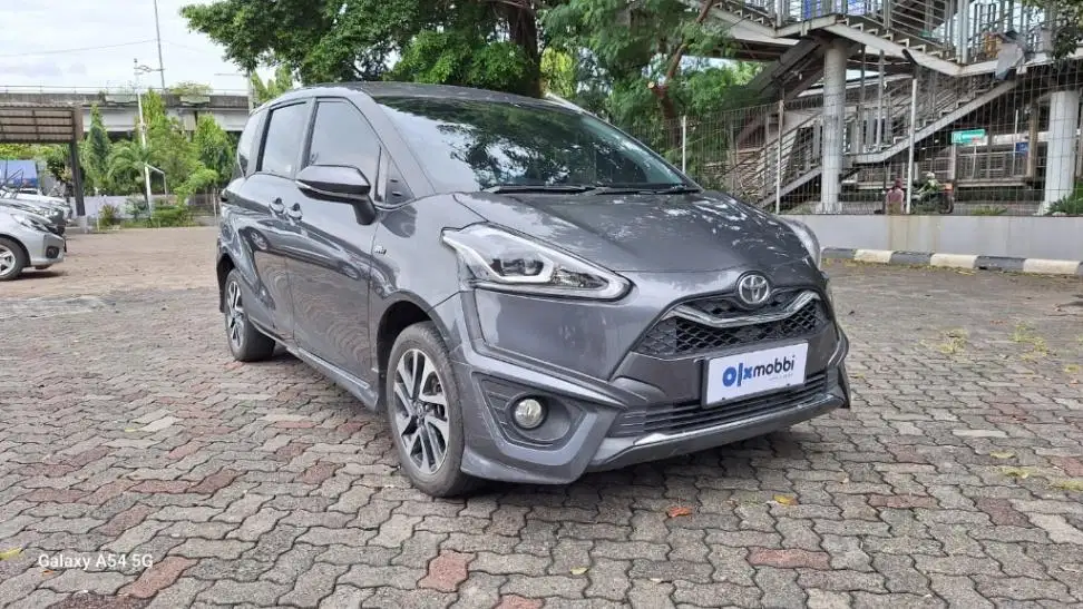 LOW DP Toyota Sienta 1.5 Q Bensin-AT 2021 KZL