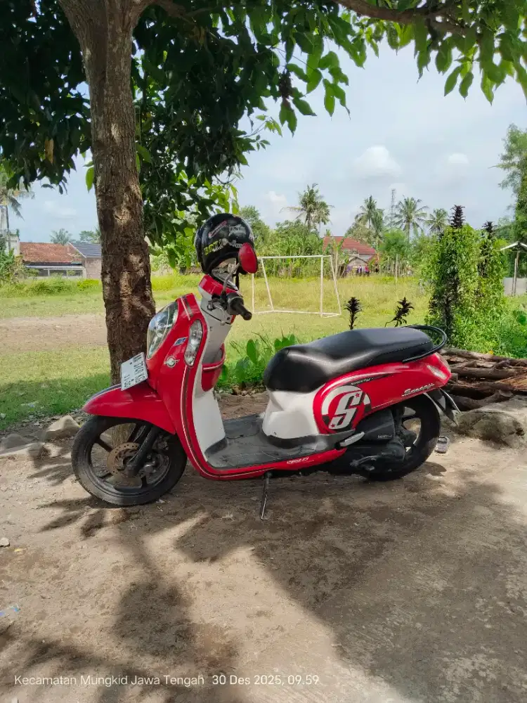 Scoopy 2015 esp iss aa mgl