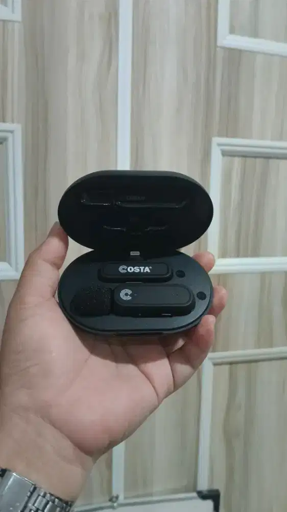 Costa RX1 True Wireless microphone clip on mic for iPhone ios